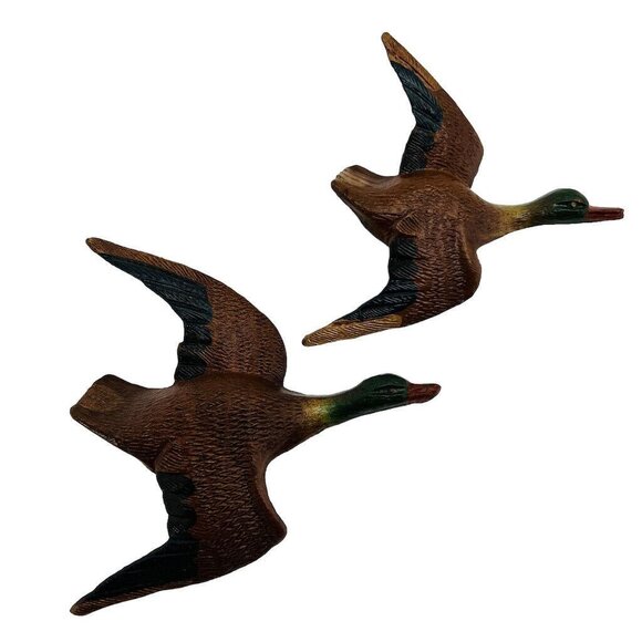 Vintage Wall Decor Geese In Flight by Syroco MCM USA Faux Wood Grain Small - Picture 1 of 10